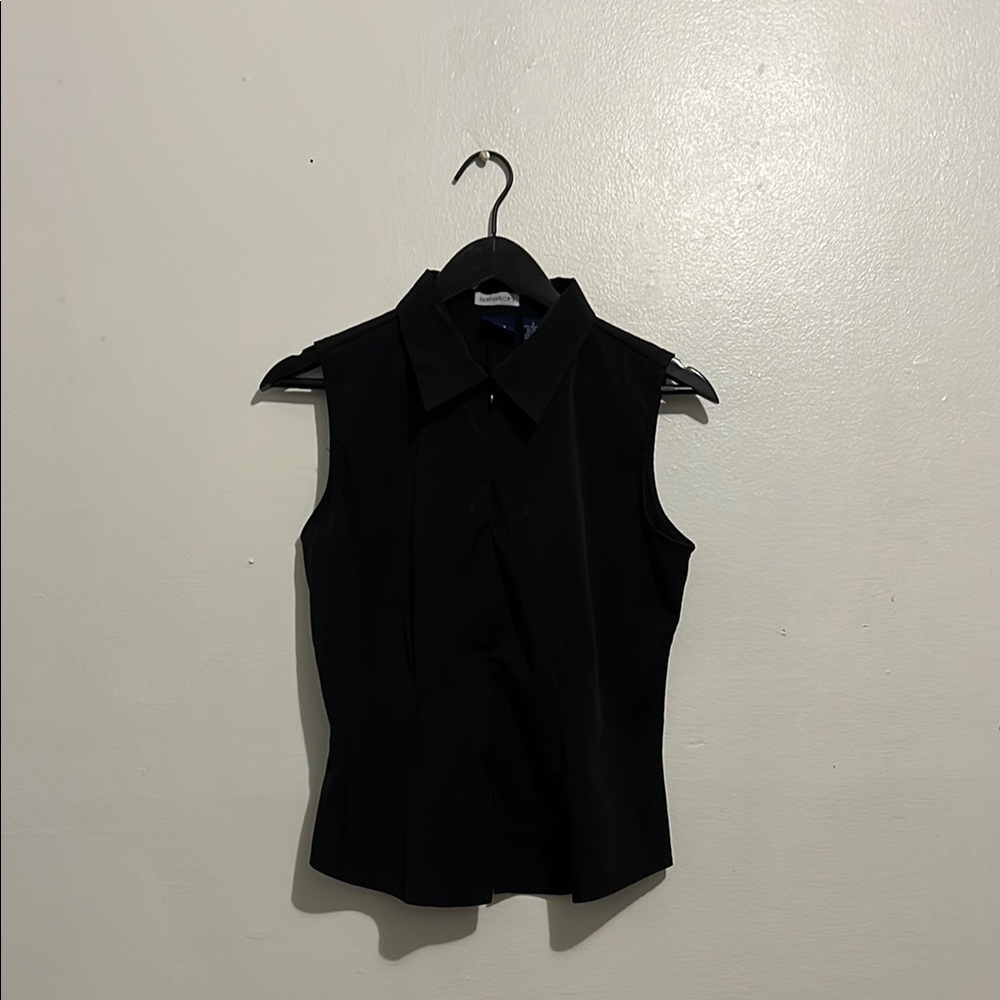 Black Sleeveless Women's Top